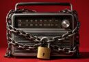 FM Radio: Tuned Out of News, Tuned into Crisis, Seeks Reforms