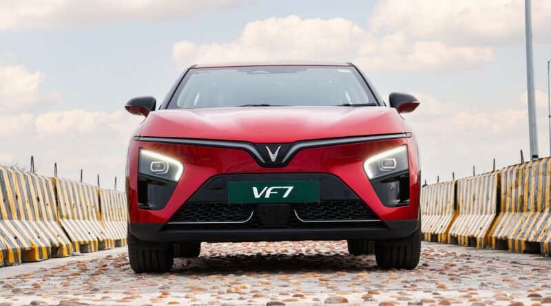 5 Things to Consider When Parking in a Tight Space – and How VinFast Can Help